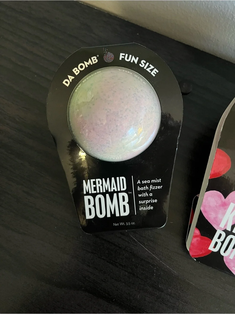 N/A kiss bomb
